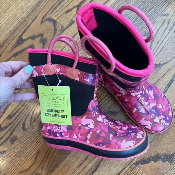 NWT New Western Chief Kids Pink Heart Camo Waterproof Rain Snow & Cold Boots 12 - Picture 1 of 6